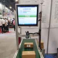 流水線作業上如何固定掃碼?生產線用工業讀碼器的作用